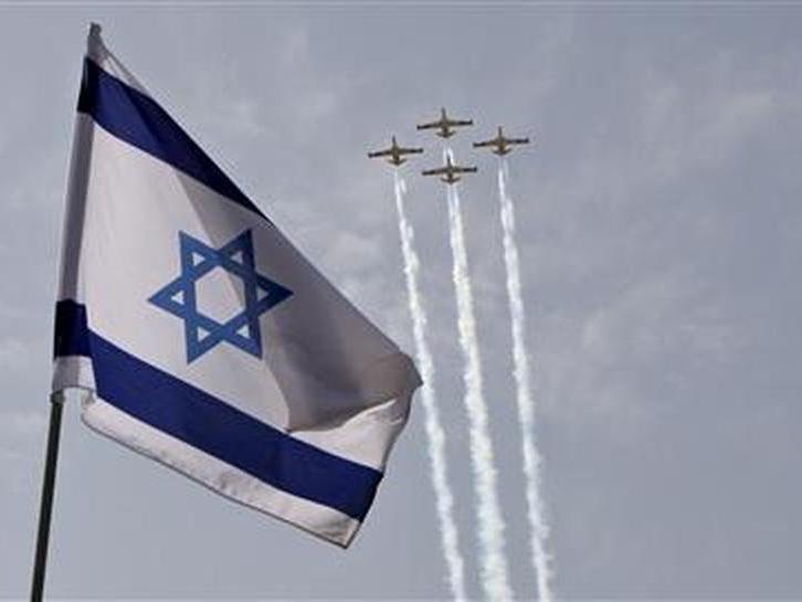 Avusturya'nın ardından Çekya da 'İsrail' bayrağı astı