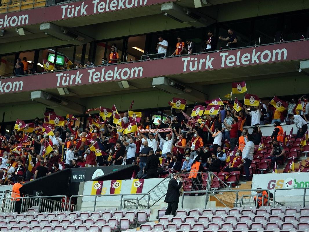Galatasaray-Yeni Malatyaspor maçında 1000'i aşkın taraftar