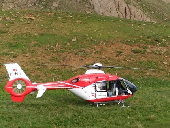 Erek Dağı'nda yüksekten düşen 12 yaşındaki Alican ambulans helikopterle hastaneye ulaştırıldı