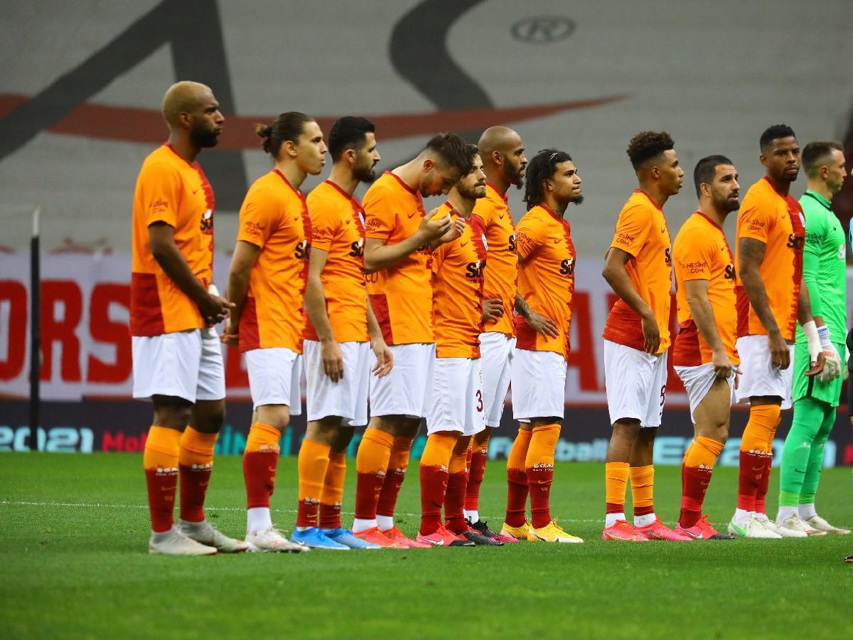 Galatasaray kaosun eşiğinde