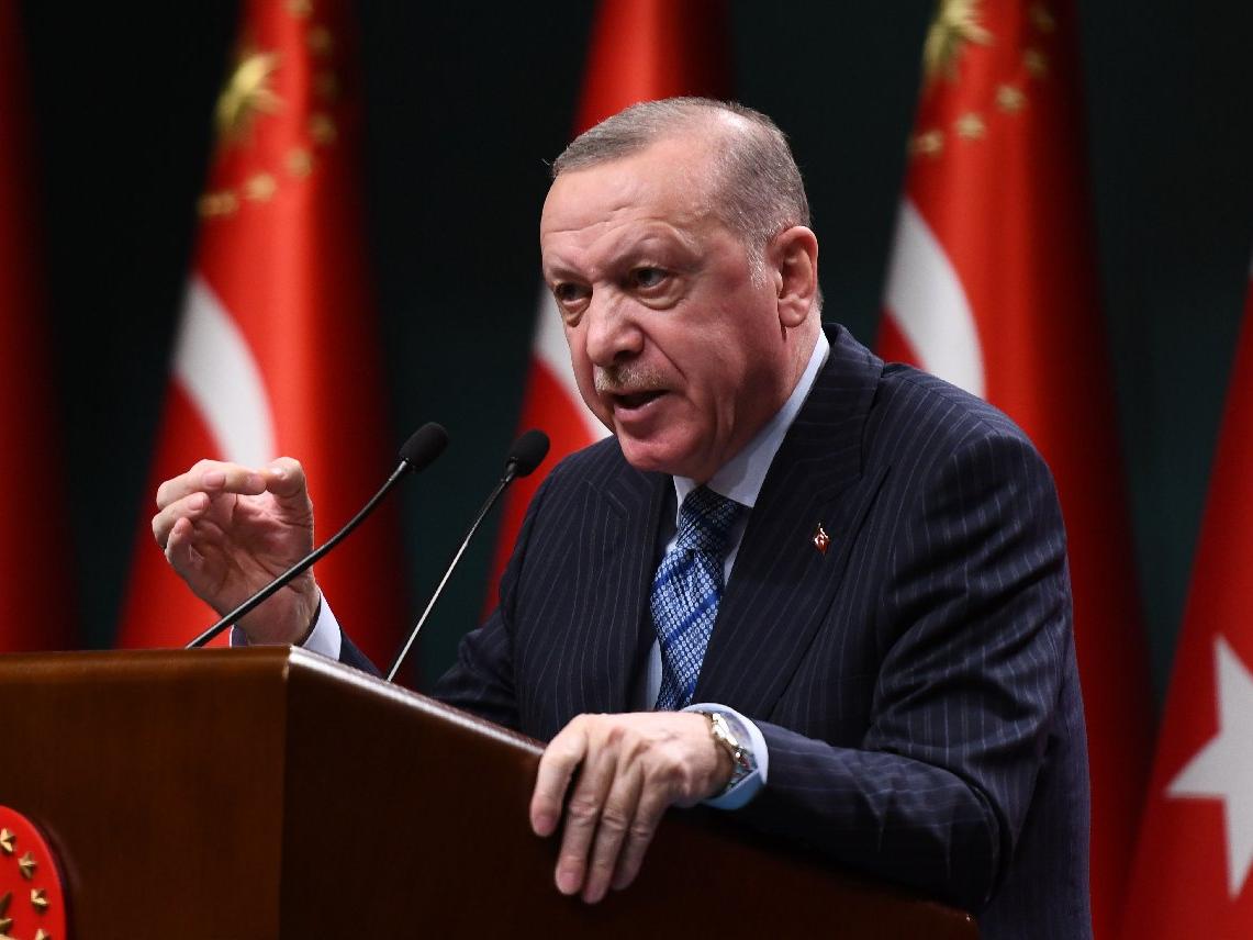 Cumhurbaşkanı Erdoğan'dan 'seyircili maç' açıklaması