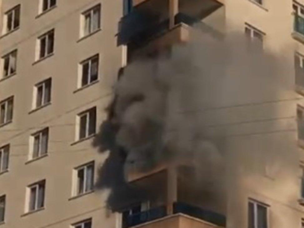 Ankara'da 11 katlı binada korkutan yangın 