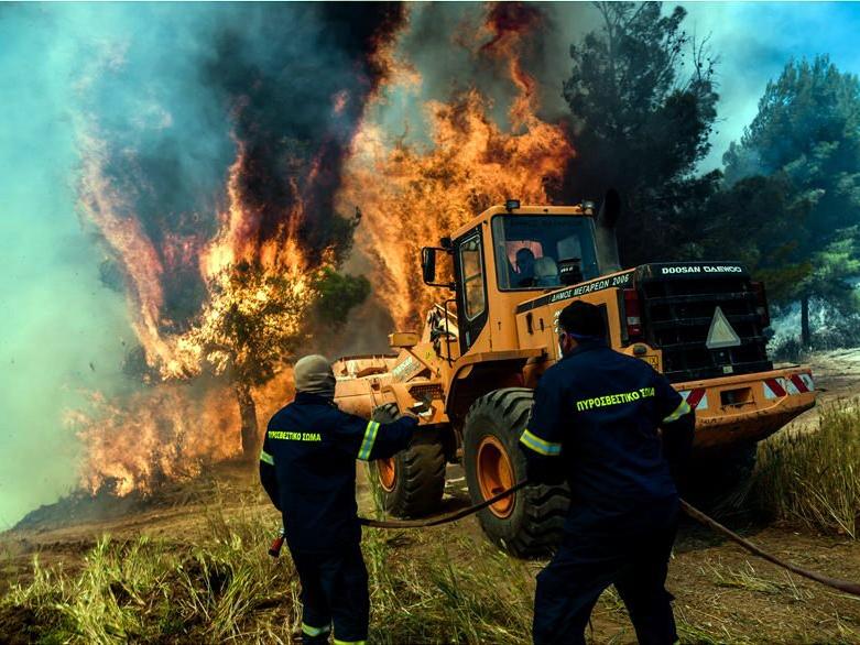 Yunanistan’da 4 günlük yangının bilançosu ağır oldu