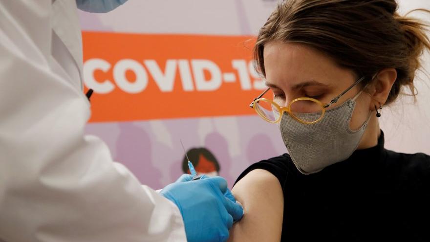 Fransa'nın Sağlık Bakanı açıkladı: Pfizer/BioNTech aşısına karşı kirli kampanya