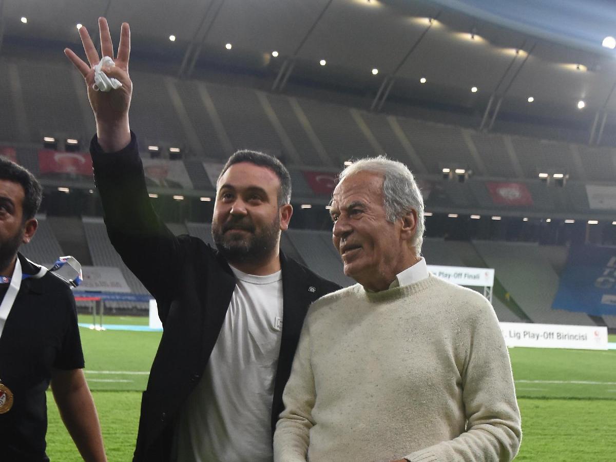 Mustafa Denizli: 'Maça 4 tane serum, 3 tane iğne ile çıktım'