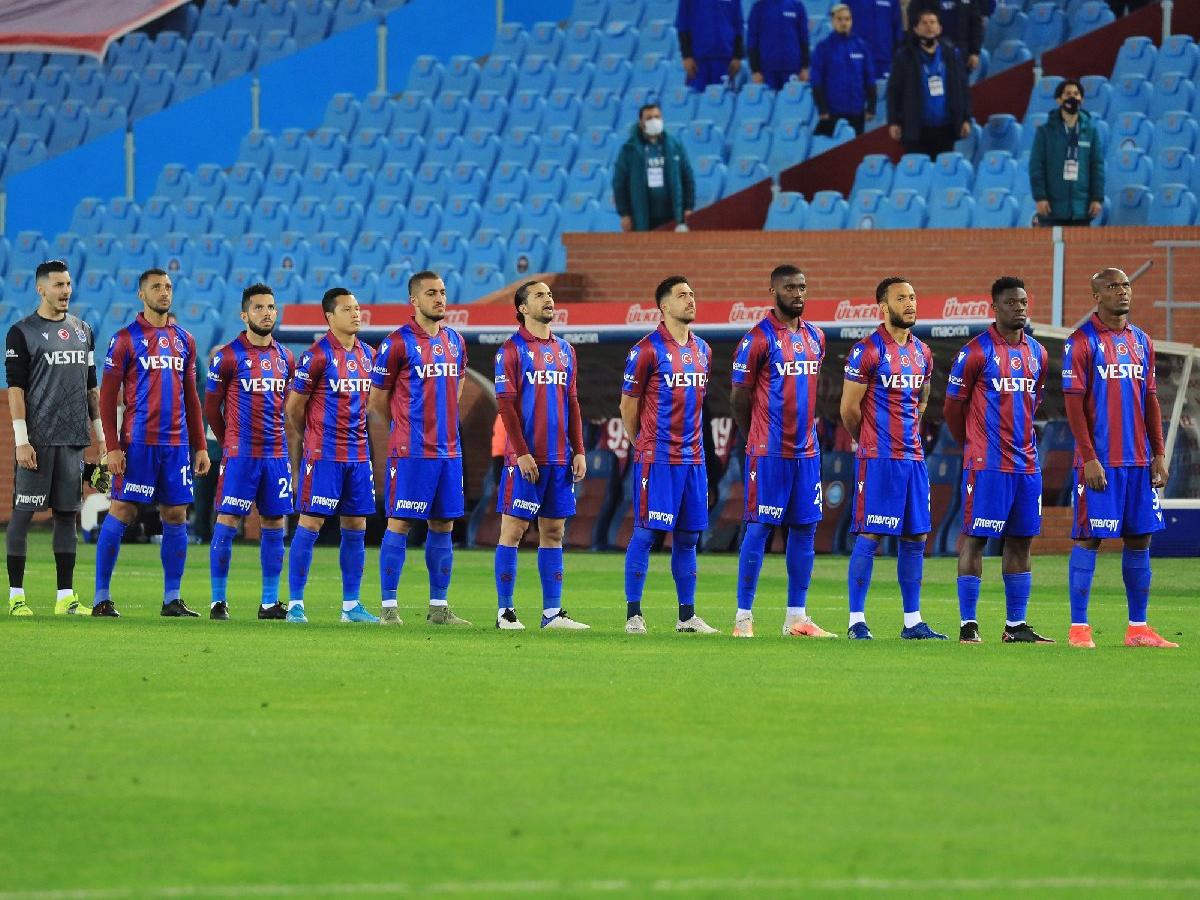 Trabzonspor'da beş futbolcu ile yollar ayrıldı