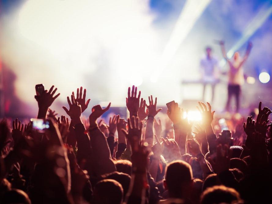 Toplu etkinlikler için hızlı test formülü: Yüzlerce kişilik konserde sıfır vaka