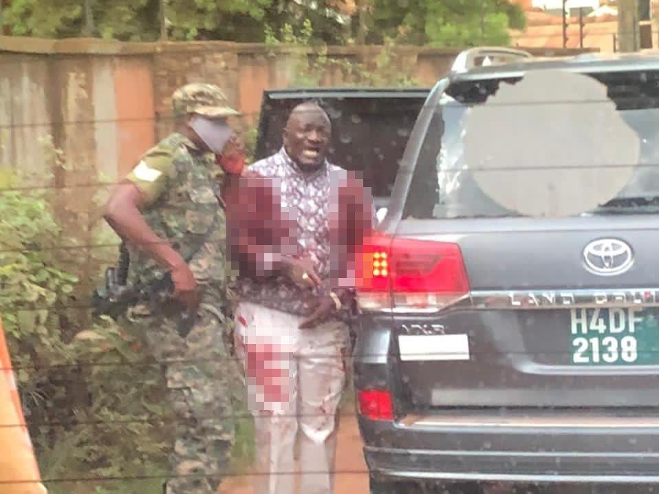 Uganda'da bakana silahlı saldırı: Kızı ve şoförü öldürüldü
