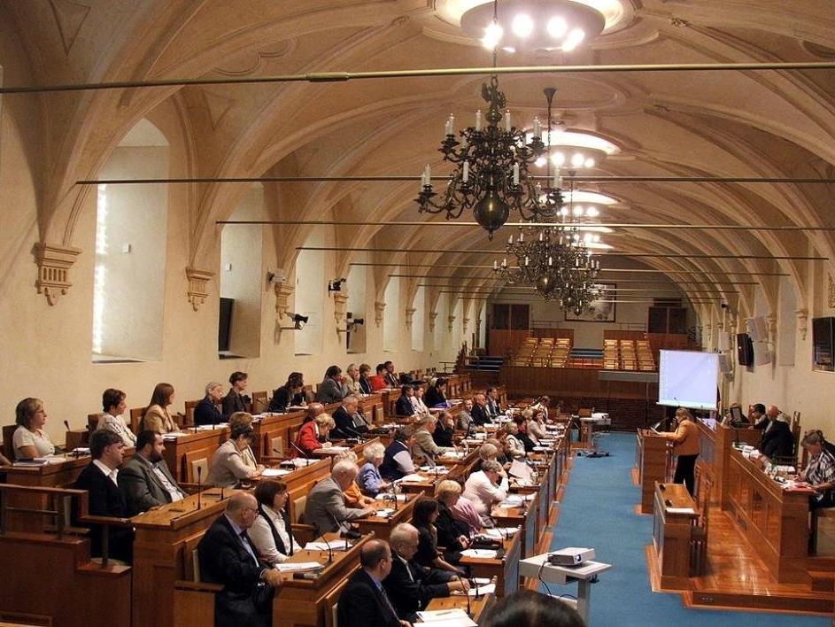 Çekya Cumhurbaşkanı Zeman görevden alınabilir