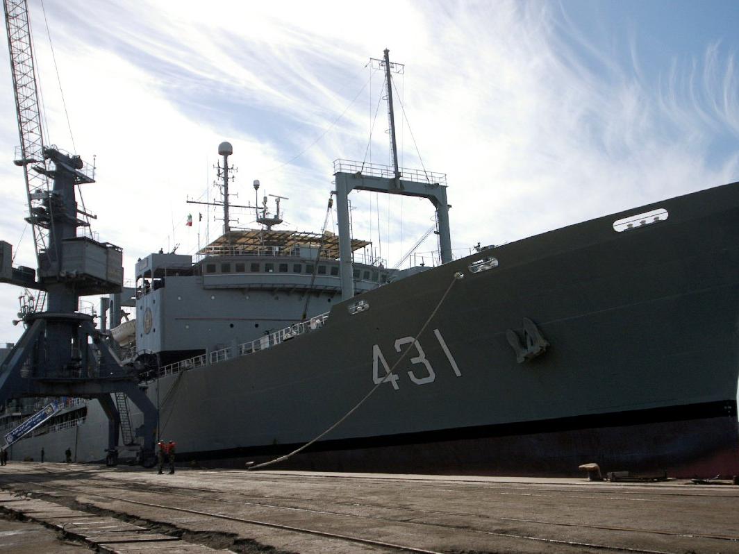 İran'ın en büyük donanma gemisi battı