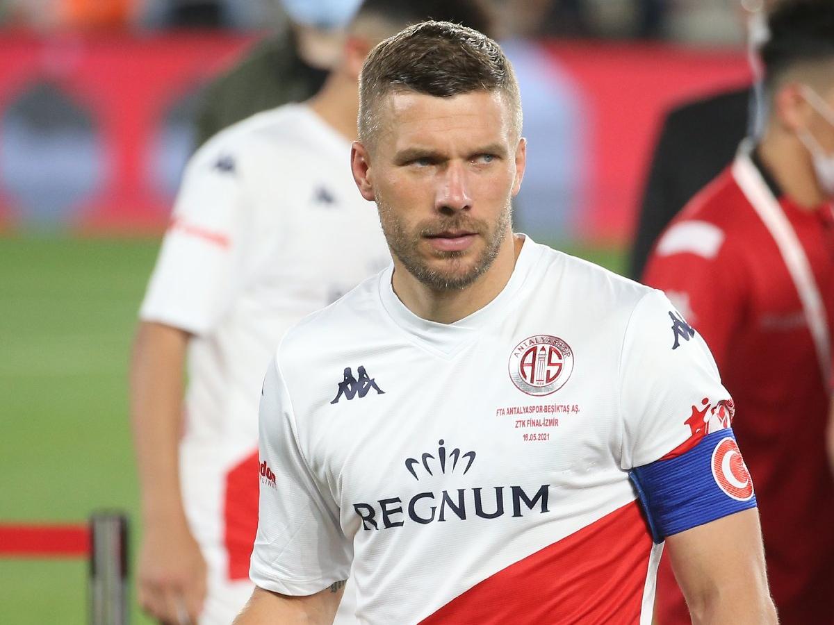 Lukas Podolski'den Antalyaspor'a tepkili veda: 'Çok yazık'