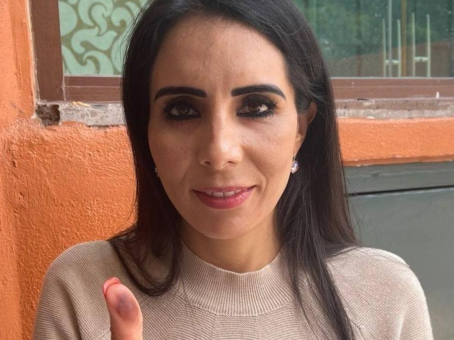 Meksika'da öldürülen annesi yerine seçime giren Alma Denisse Sanchez Barragan'dan zafer