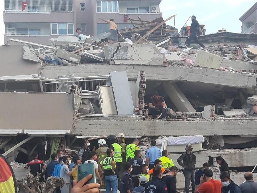 İzmir depreminde yıkılan binalarda kusuru bulunan 29 kişiye dava