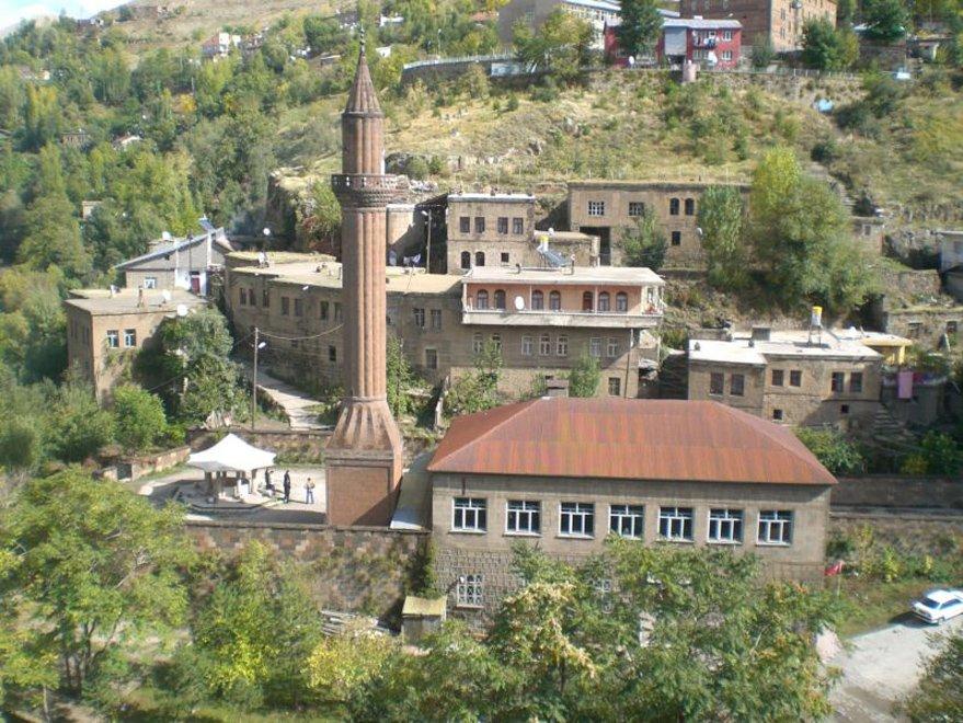 Atatürk’ün namaz kıldığı tarihi cami harabeye döndü