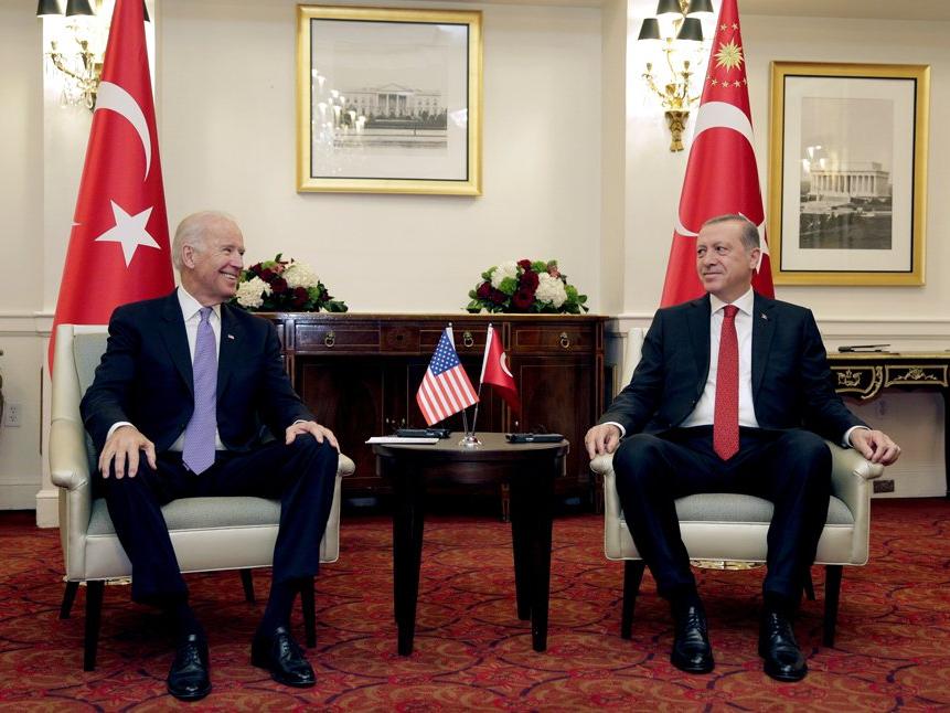 Reuters'a konuşan Cumhurbaşkanlığı yetkilisi: Biden-Erdoğan görüşmesi zorlu olacak