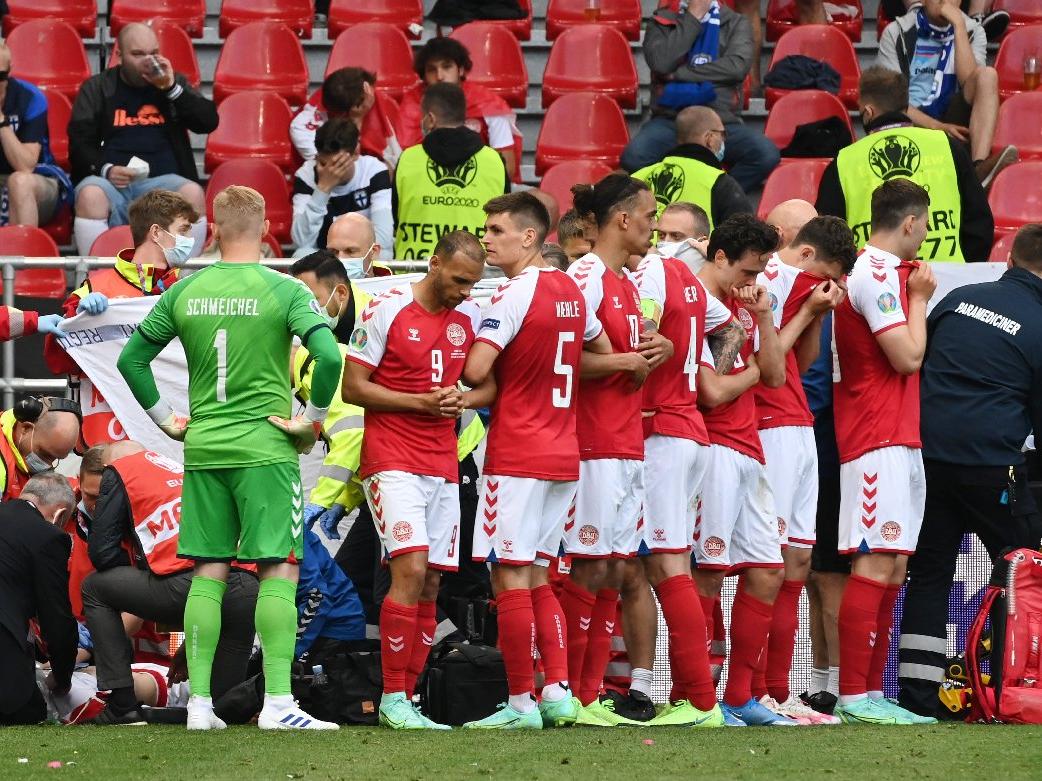 Danimarka-Finlandiya maçında Christian Eriksen'in kalbi durdu