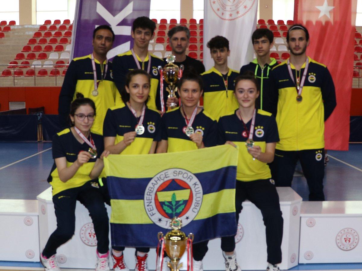 Masa tenisinde Fenerbahçe rüzgârı