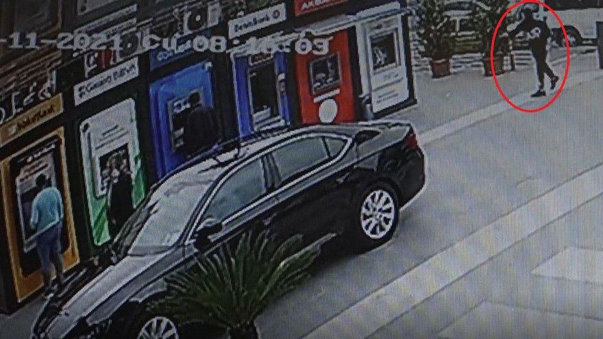 Azmettireni de azmettiren var