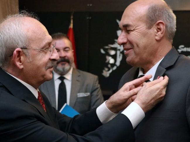 Kemal Kılıçdaroğlu, Batmanlı kanaat önderlerine CHP rozetini taktı