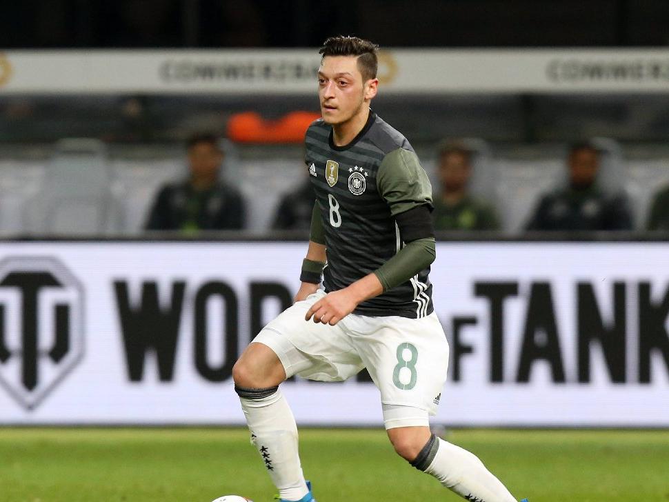 Mesut Özil'den EURO 2020'deki Fransa maçı öncesi Almanya'ya uyarı