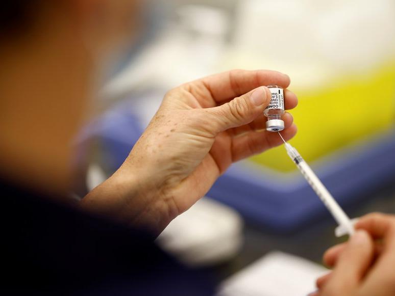 Fransa'dan Covid aşısı planı: Zorunlu hale getirilebilir