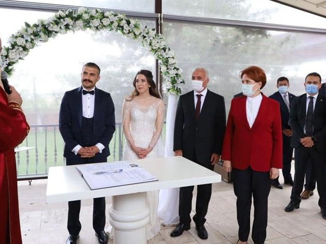 Meral Akşener nikah şahitliği yaptı: Birbirinize sımsıkı sarılın
