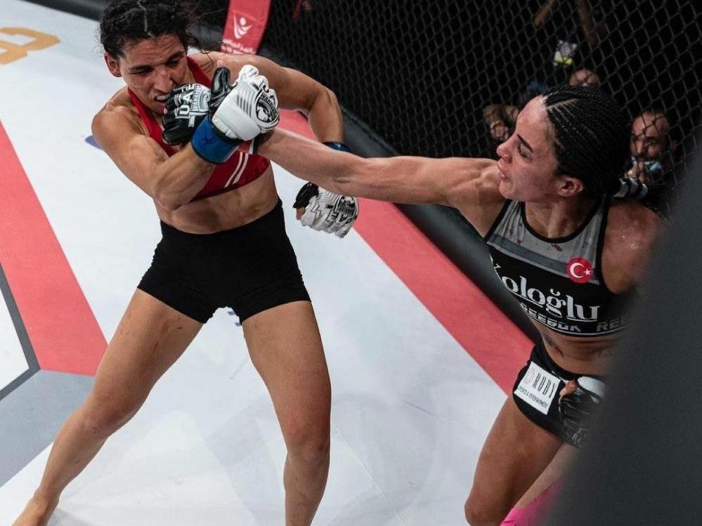 Sabriye Şengül, MMA'da kazanan ilk Türk kadın oldu