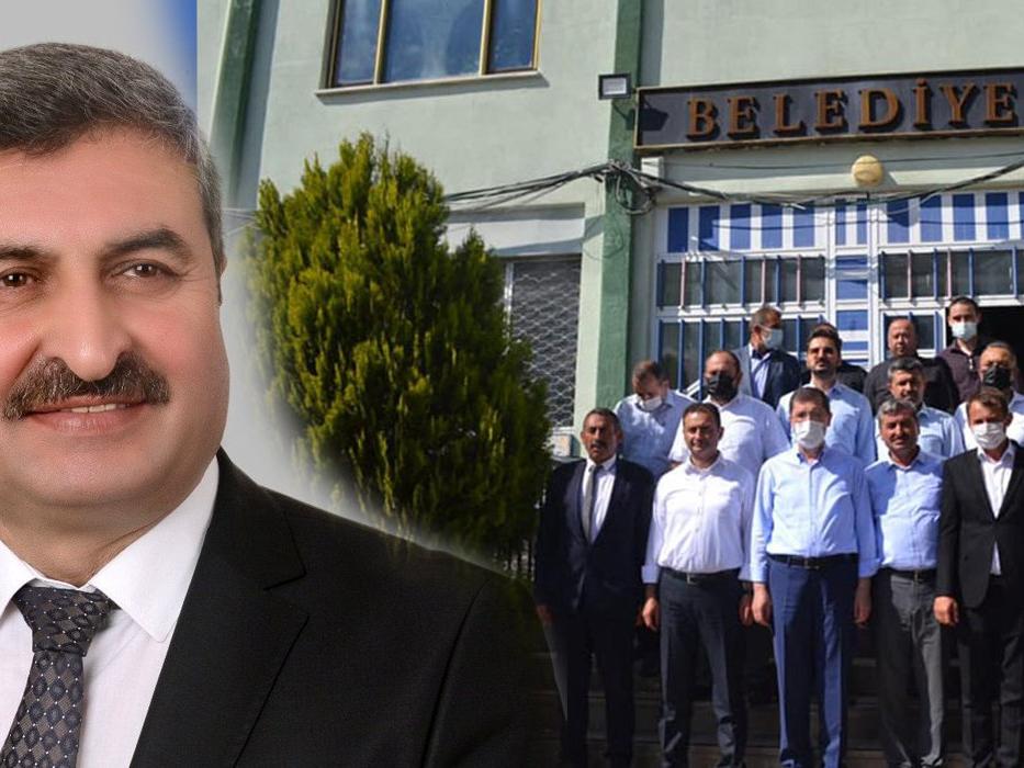 AKP'li Başkan, AKP heyetinin geleceğini bildiği halde belediyeyi açmadı