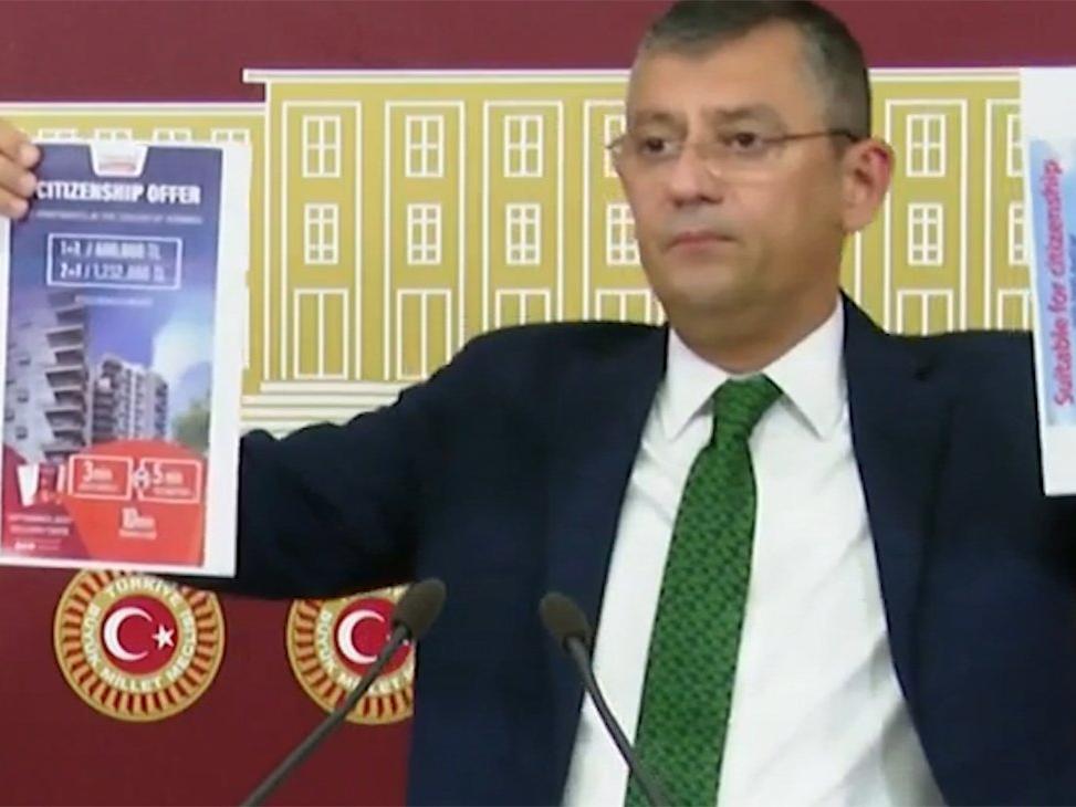 CHP'li Özel, 'ev alana pasaport' ilanlarıyla MHP'lilere seslendi