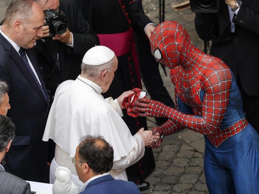 'Örümcek Adam', Papa Fransis ile görüştü