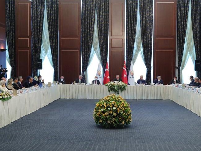 Cumhurbaşkanı Erdoğan, milletvekilleriyle bir araya geldi