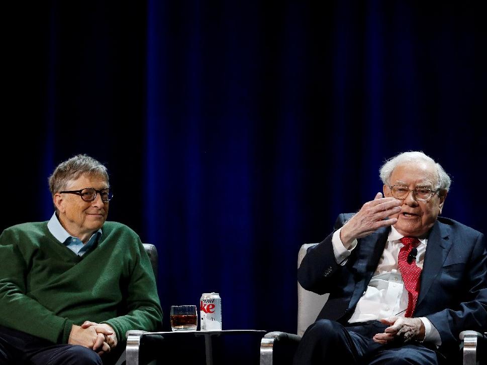 Warren Buffett, Bill ve Melinda Gates Vakfı'ndan istifa etti