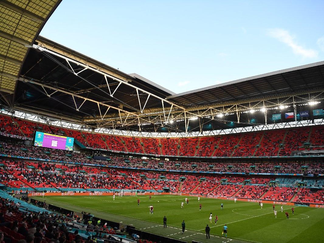 EURO 2020'nin yarı final ve final maçları için müjde! Wembley'de 60 bin kişi...