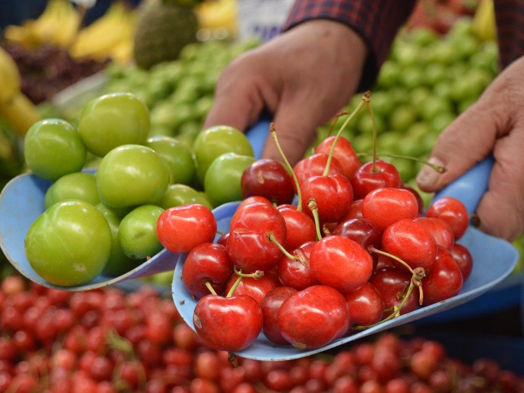 Pahalı meyve fiyatları vatandaşları manavlardan uzaklaştırdı