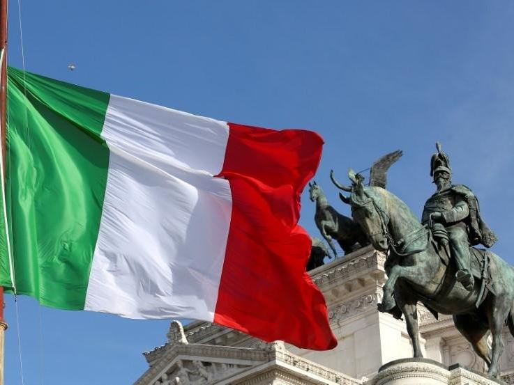 İtalya’da son 24 saatte 882 yeni vaka