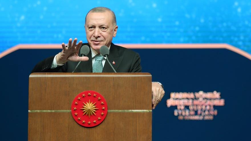 Financial Times'tan Erdoğan analizi: Ekonomik gerileme, desteği en düşük seviyeye getirdi