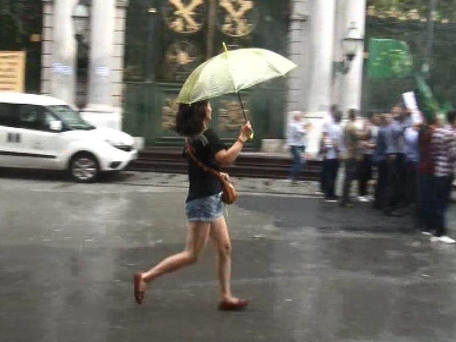 İstanbul'a kuvvetli yağış uyarısı: Metrekareye 50 kilogram...