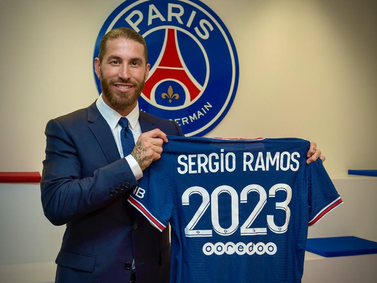 Sergio Ramos, PSG'ye resmi imzayı attı