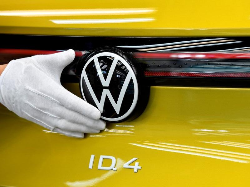 Avrupa Komisyonu'ndan Volkswagen ve BMW'ye para cezası