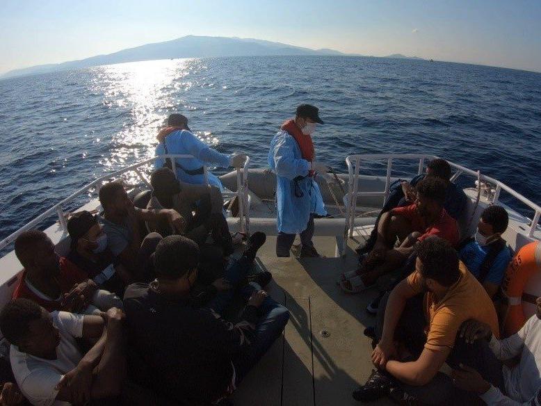 Yunanistan tarafından geri itilen göçmenler kurtarıldı