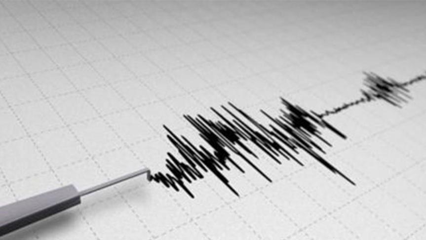 Endonezya 6.2'lik depremle sallandı