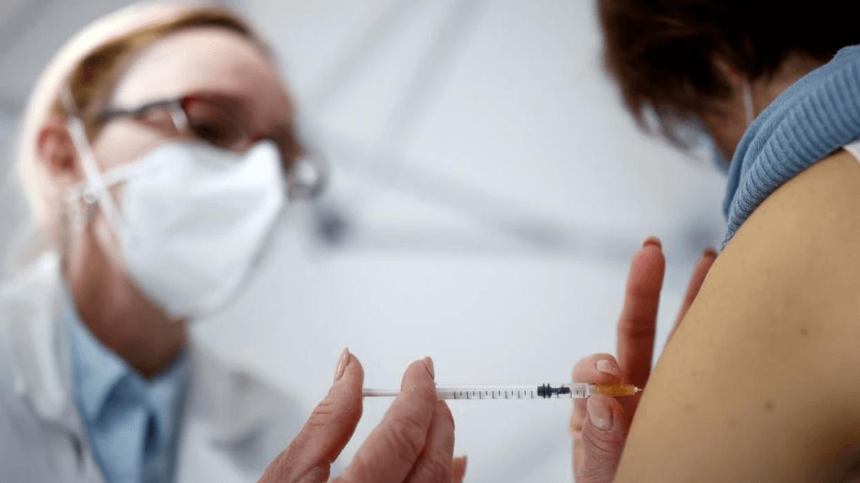 Grip aşısı, COVID'in etkilerini azaltabilir