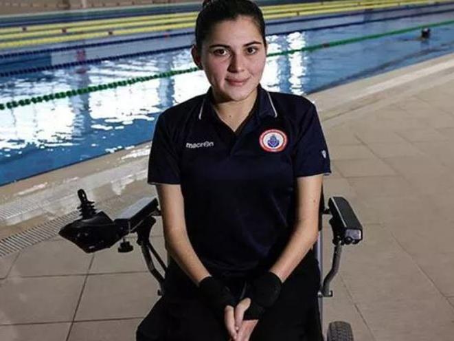 Elif İdem tedavi için yüzmeye başladı, şimdi olimpiyatlarda yarışacak