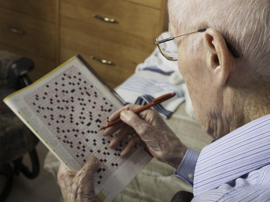 Bulmaca çözmek Alzheimer hastalığını beş yıl geciktiriyor