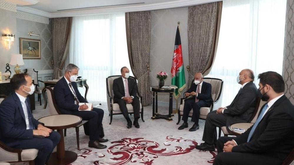Çavuşoğlu, Afganistan Cumhurbaşkanı Gani ile bir araya geldi