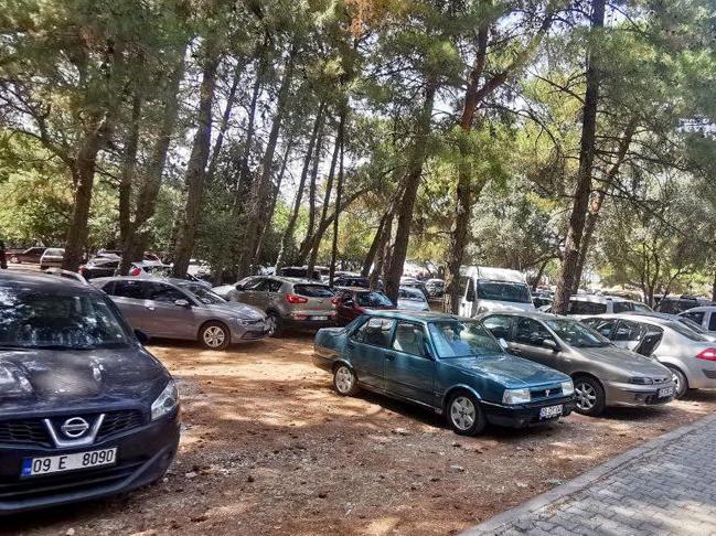 Turizm kentinde aşırı yoğunluk! Milli Park araç girişine kapatıldı  