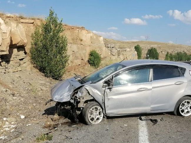 Sivas'ta kaza! Savcı yaralandı, annesi öldü