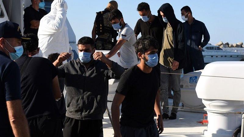 Girit açıklarında tekne battı, 9 göçmen kayıp
