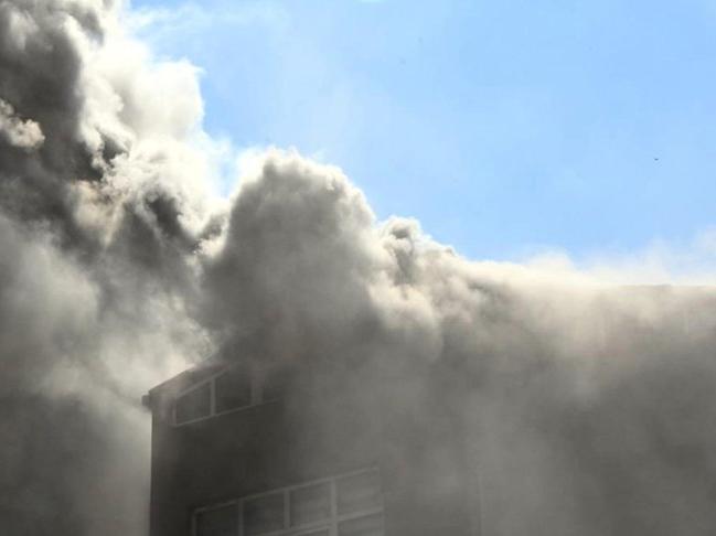 Çorlu'da 5 katlı apartmanda yangın