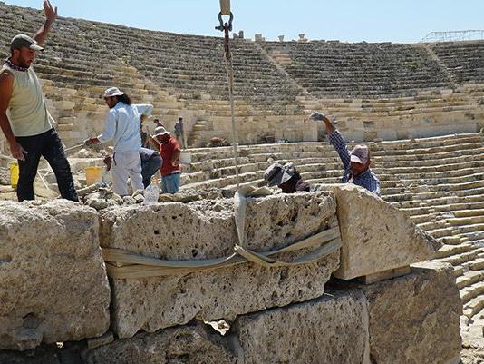 2 bin 200 yıllık tiyatro bin 600 yıl sonra ayağa kaldırıldı